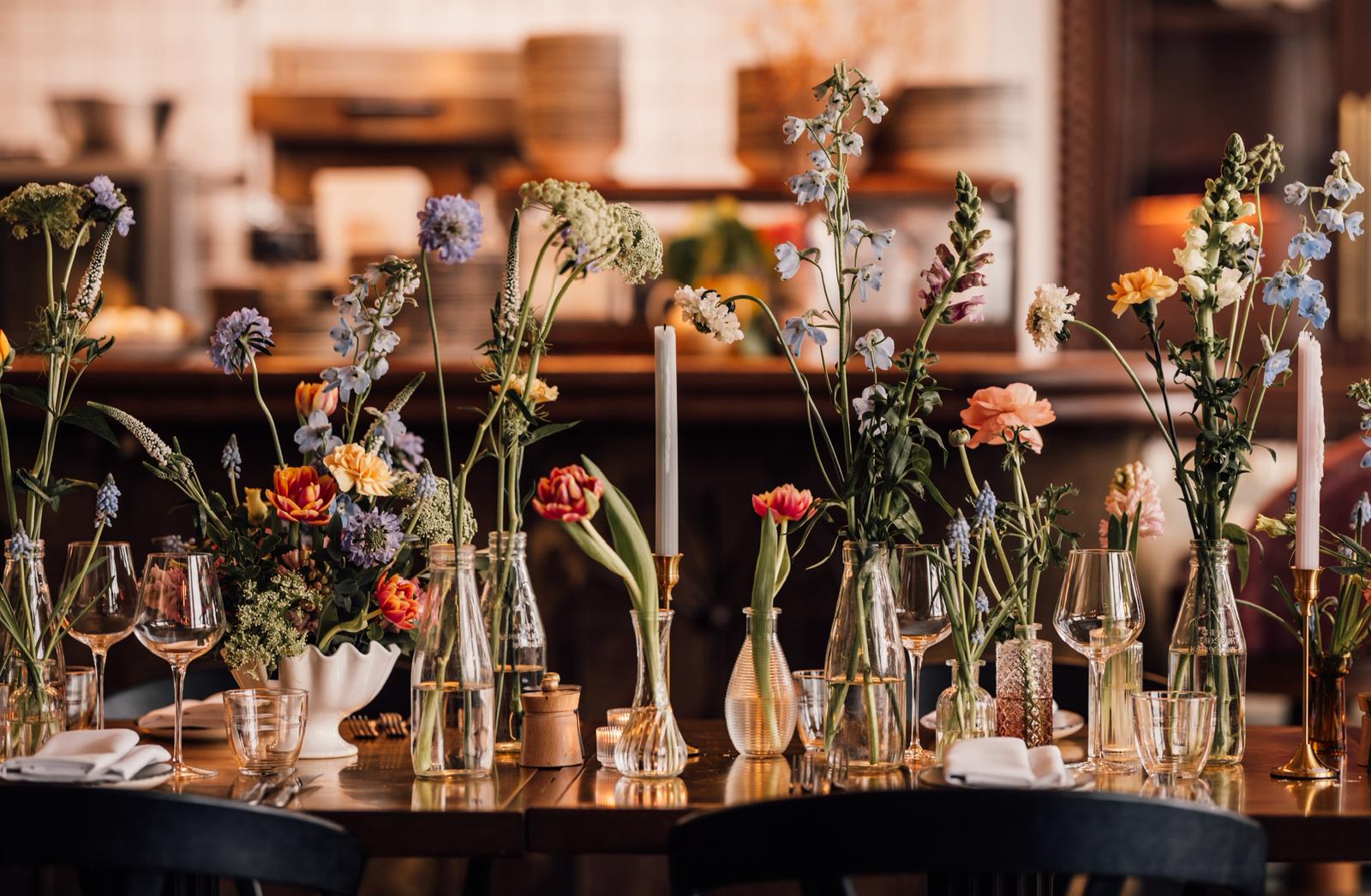 Buttonholes and corsages